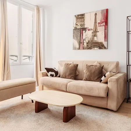 דירה Mikestay Chic Saint Honore For 6 Guests